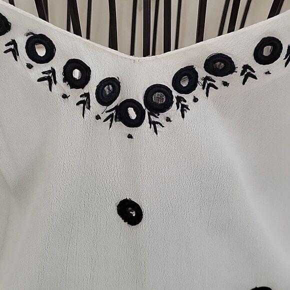 Anthropologie Leif Notes Label Cream Sleeveless Blouse   Size 0 - Picture 3 of 5